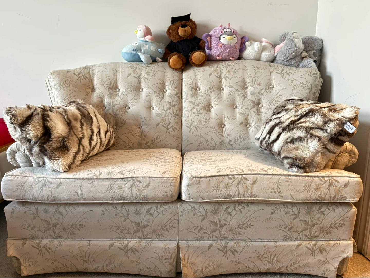 Floral Loveseat Sofa ⚽