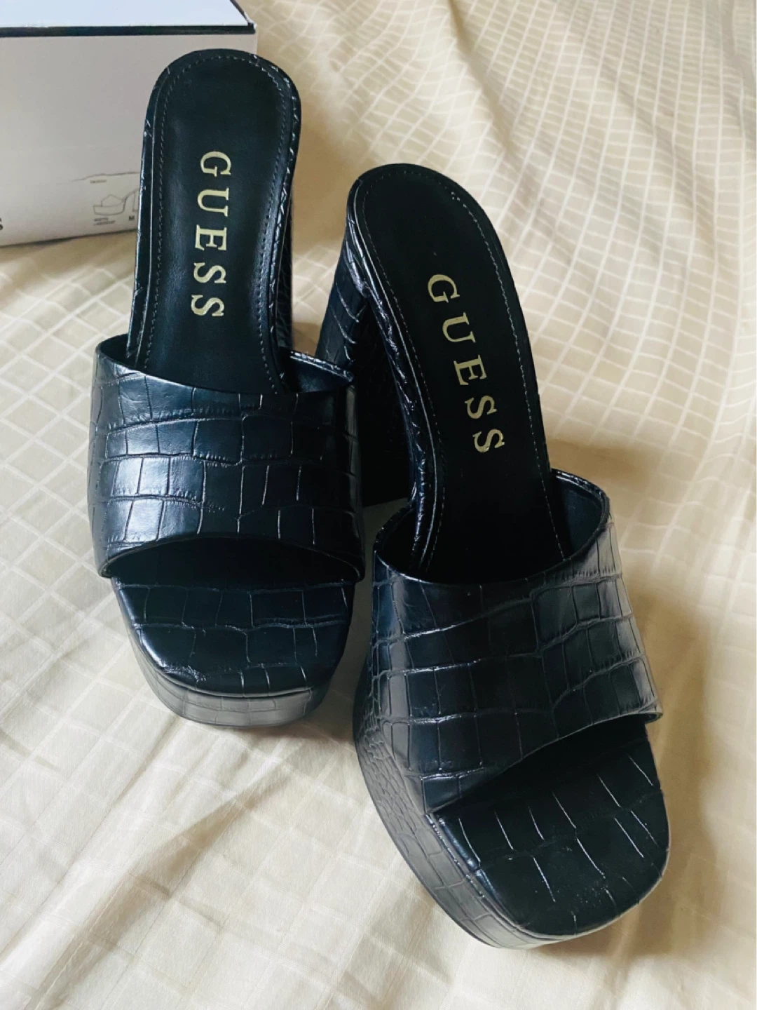 Guess Women's Jadah Chunky Heel Platform Slides - photo 2