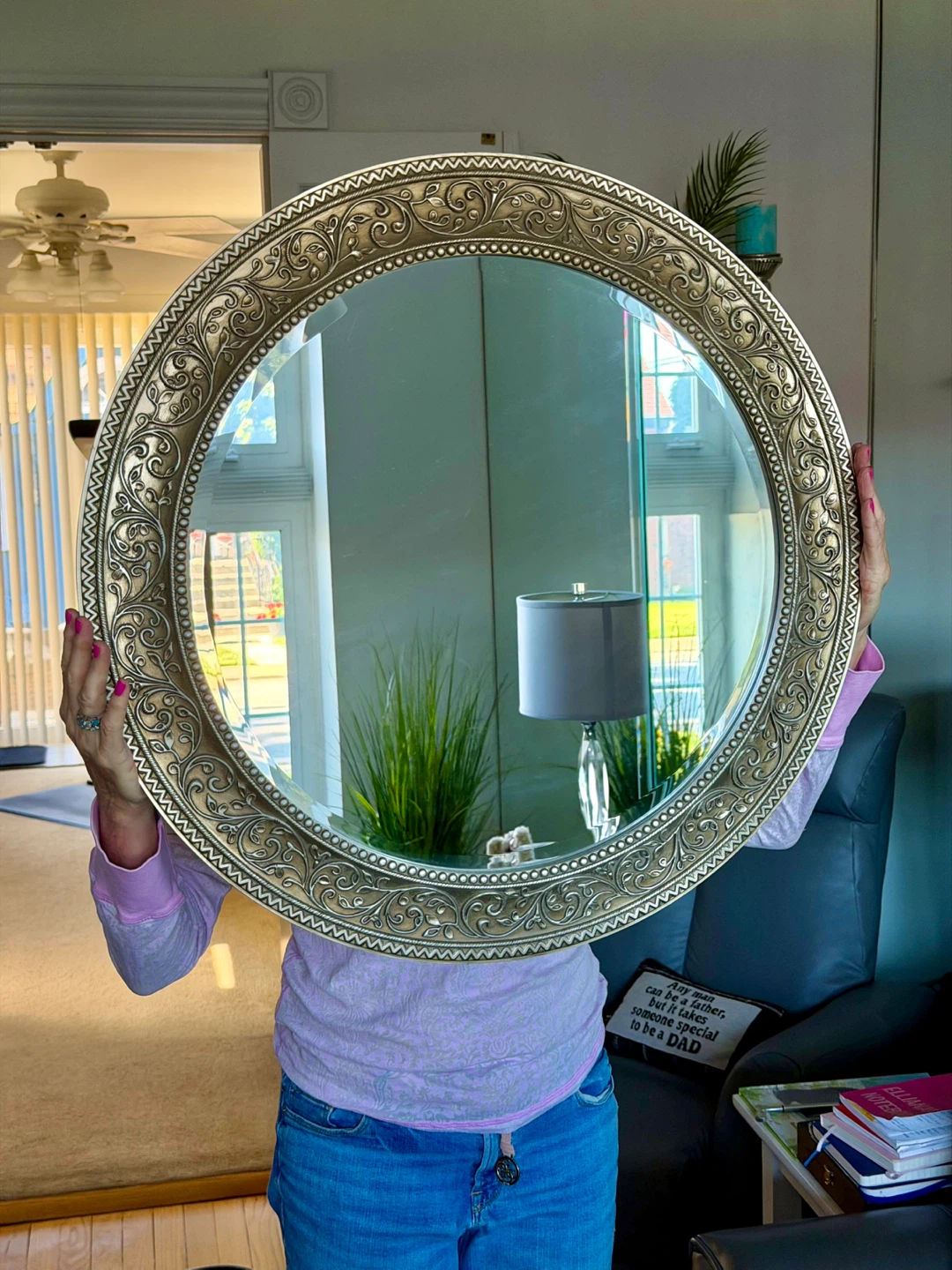 PRETTY LARGE ROUND MIRROR