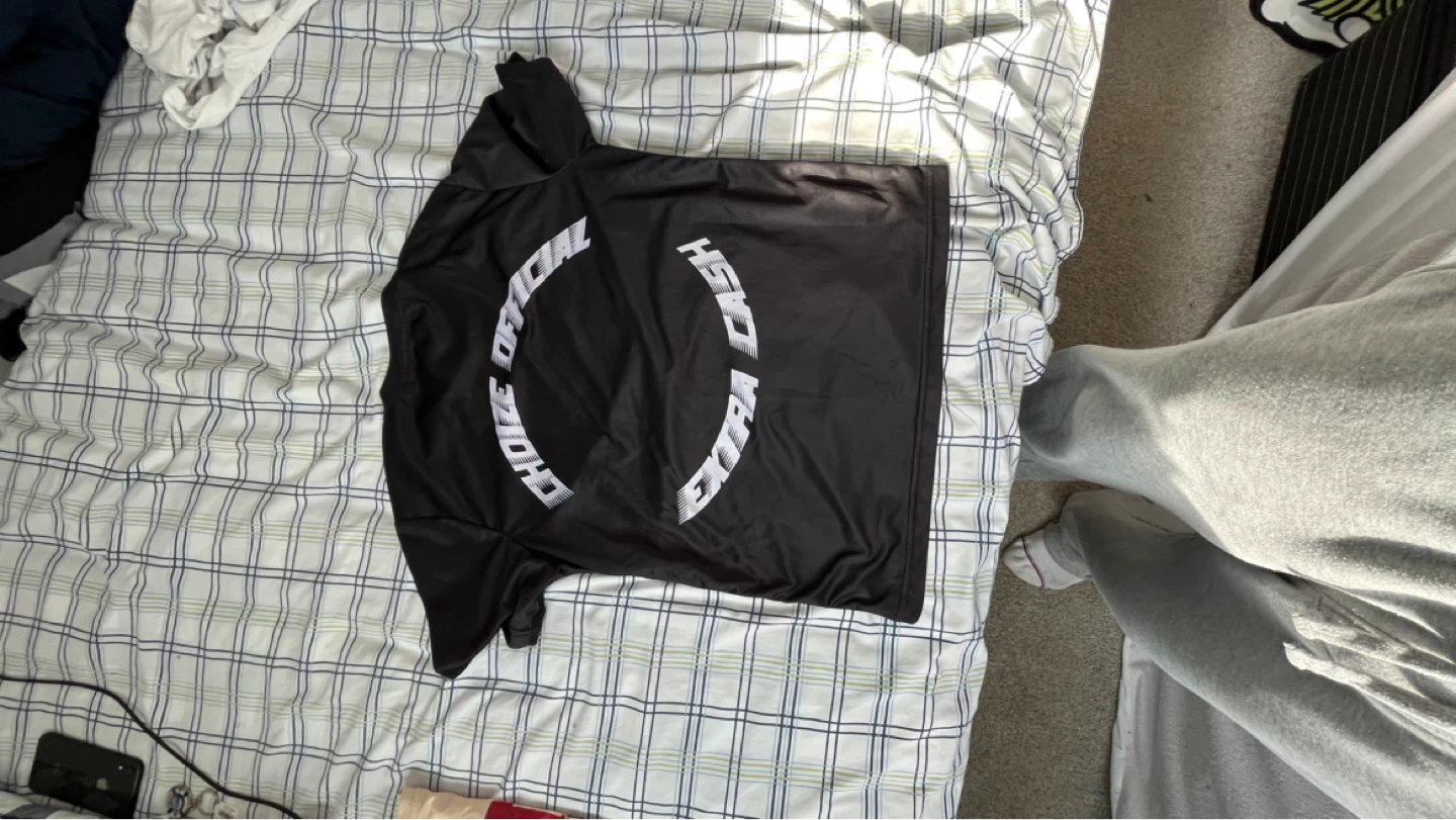 black jersey shirt - photo 2