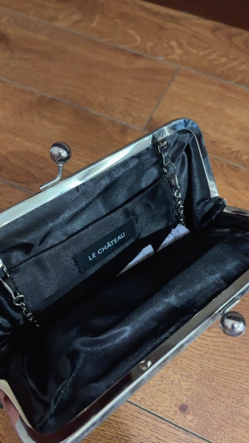 ⚽ LE CHÂTEAU Black Beaded Clutch Purse - photo 3