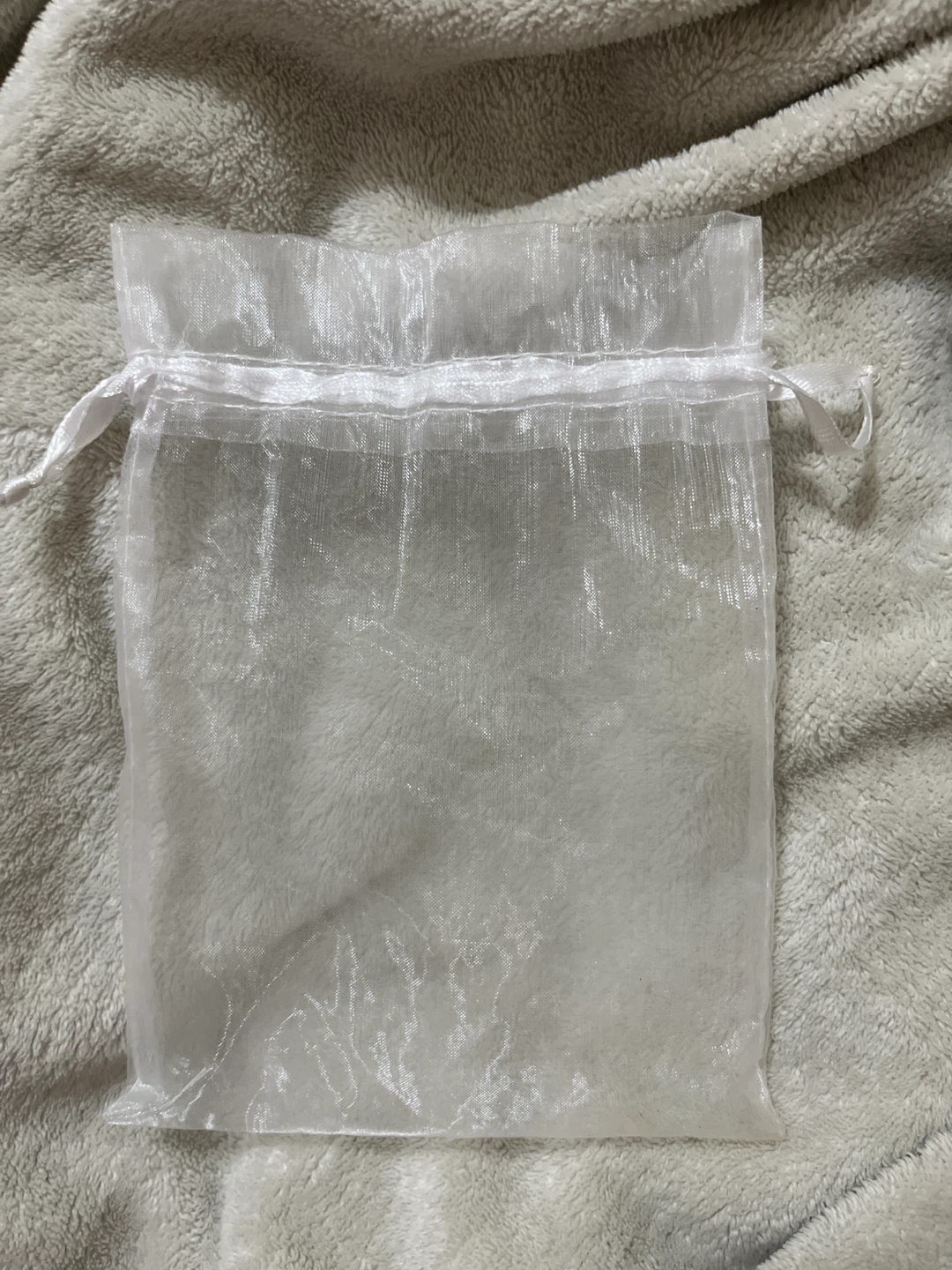 ⚽️White sheer organza drawstring bag