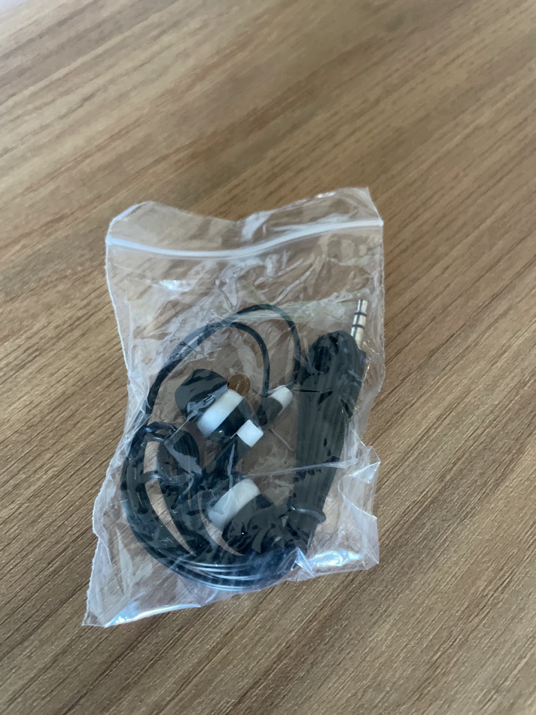 ⚽️Black Wired Earbuds with 3.5mm Jack