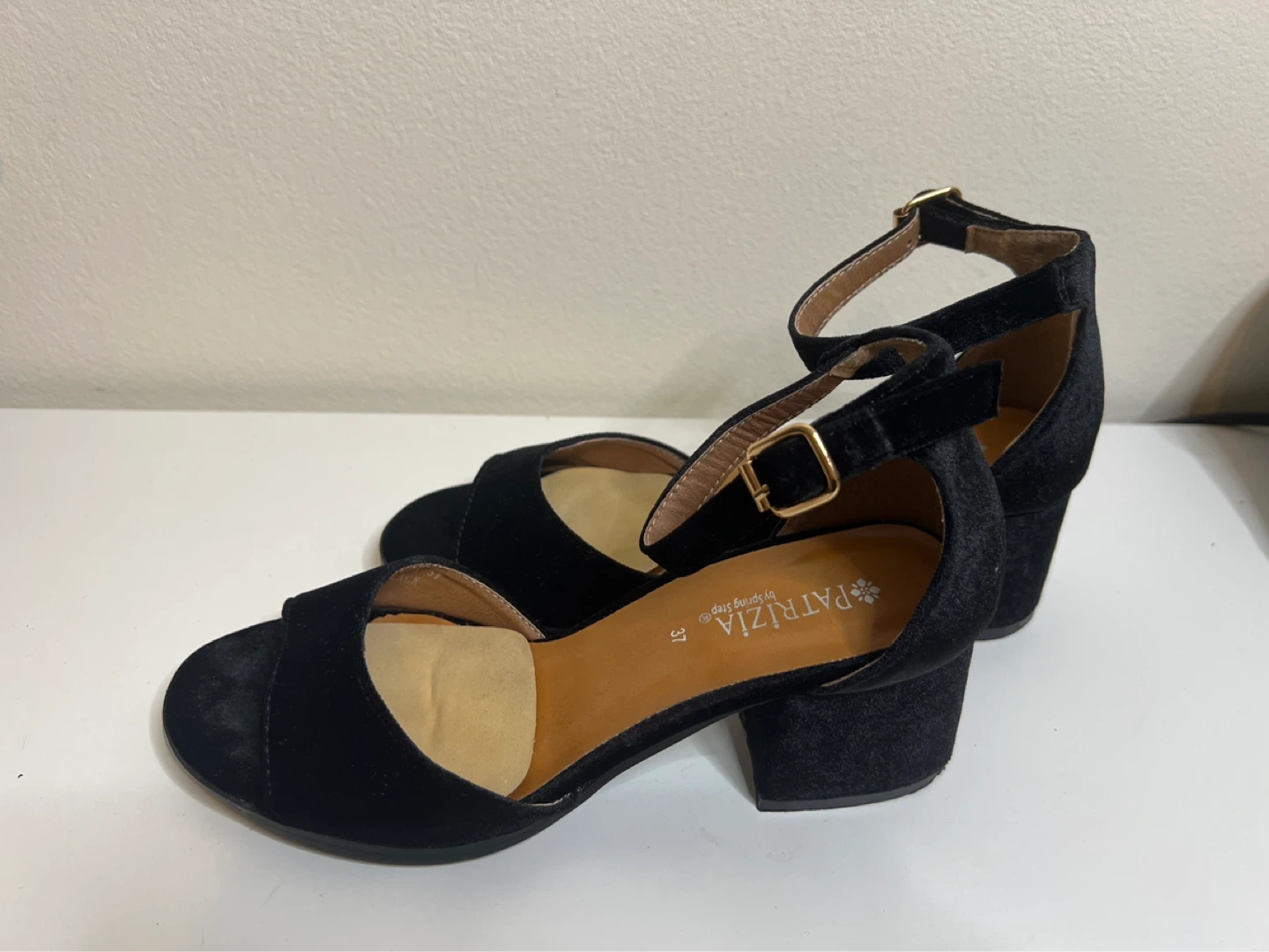 Patrizia by Spring Step Black heels Velvet Size 37 - photo 4