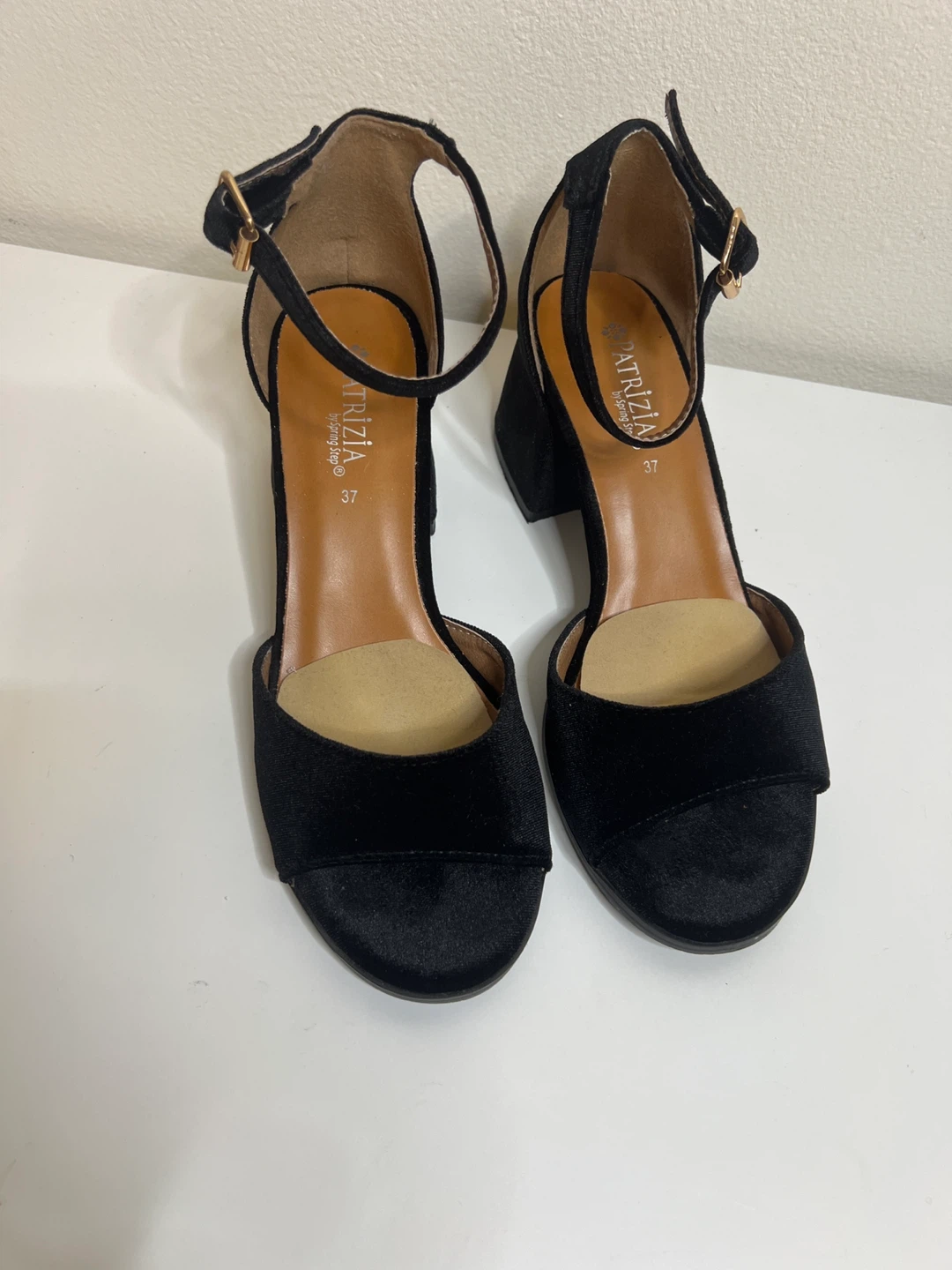 Patrizia by Spring Step Black heels Velvet Size 37