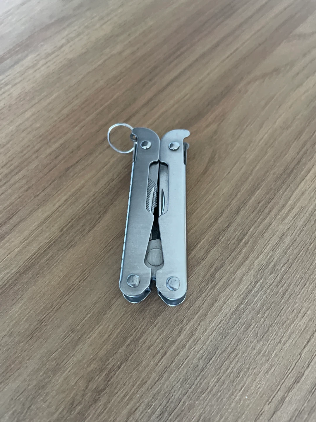 ⚽️Compact Multi-tool Keychain