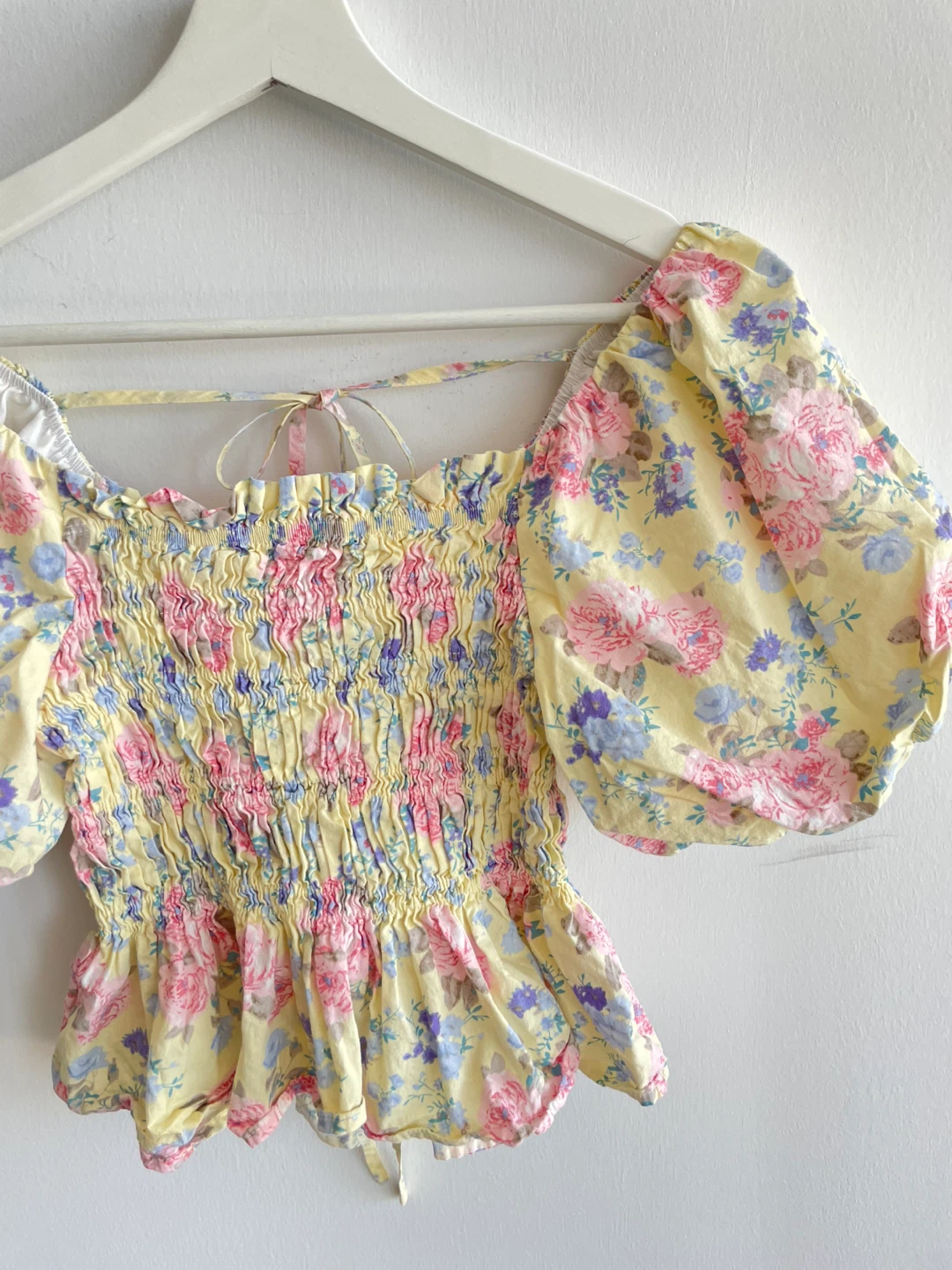 Yellow Floral Smocked Puff Sleeve Top, size S/M - photo 3