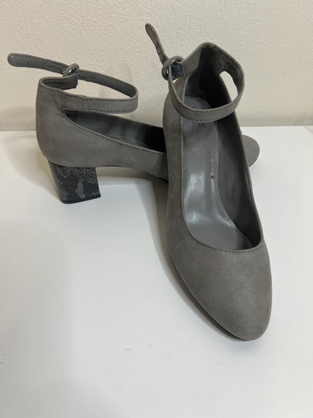 Bandolino Gray Suede Ankle Strap Heels Size 7 - photo 4