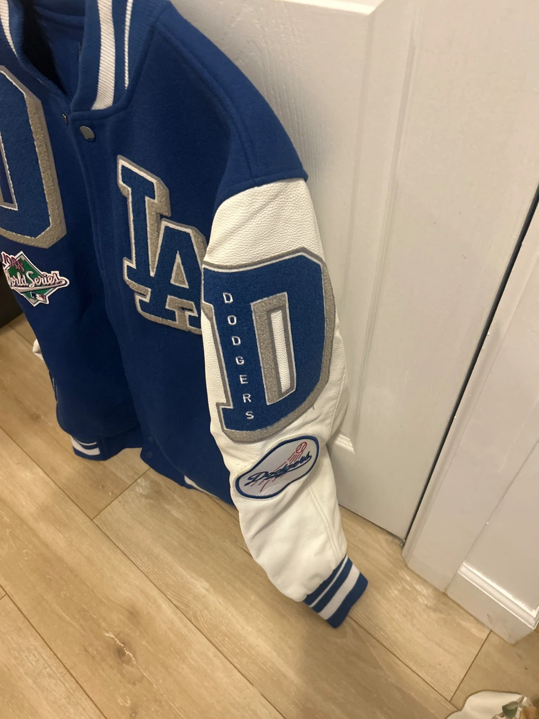 Los Angeles Dodgers 'LA' Varsity Jacket - photo 2