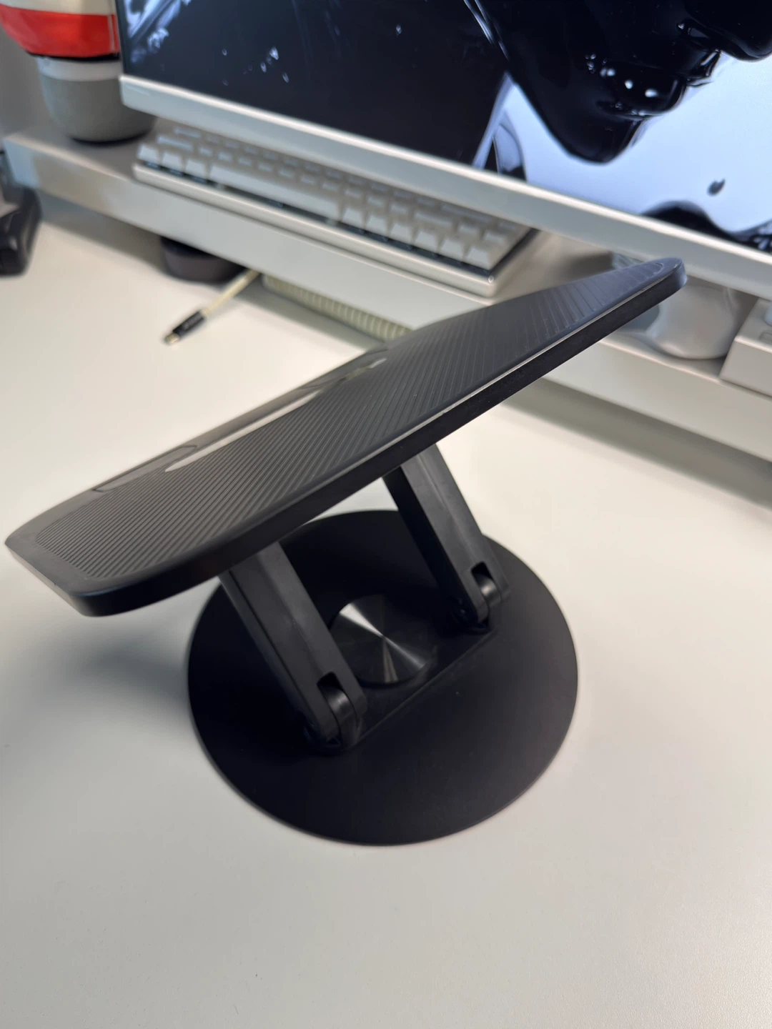 OMOTON Adjustable Laptop Stand - photo 2