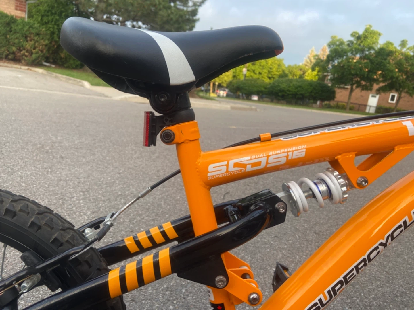 16” Kids Bike - Like New - Dual Suspension - photo 4