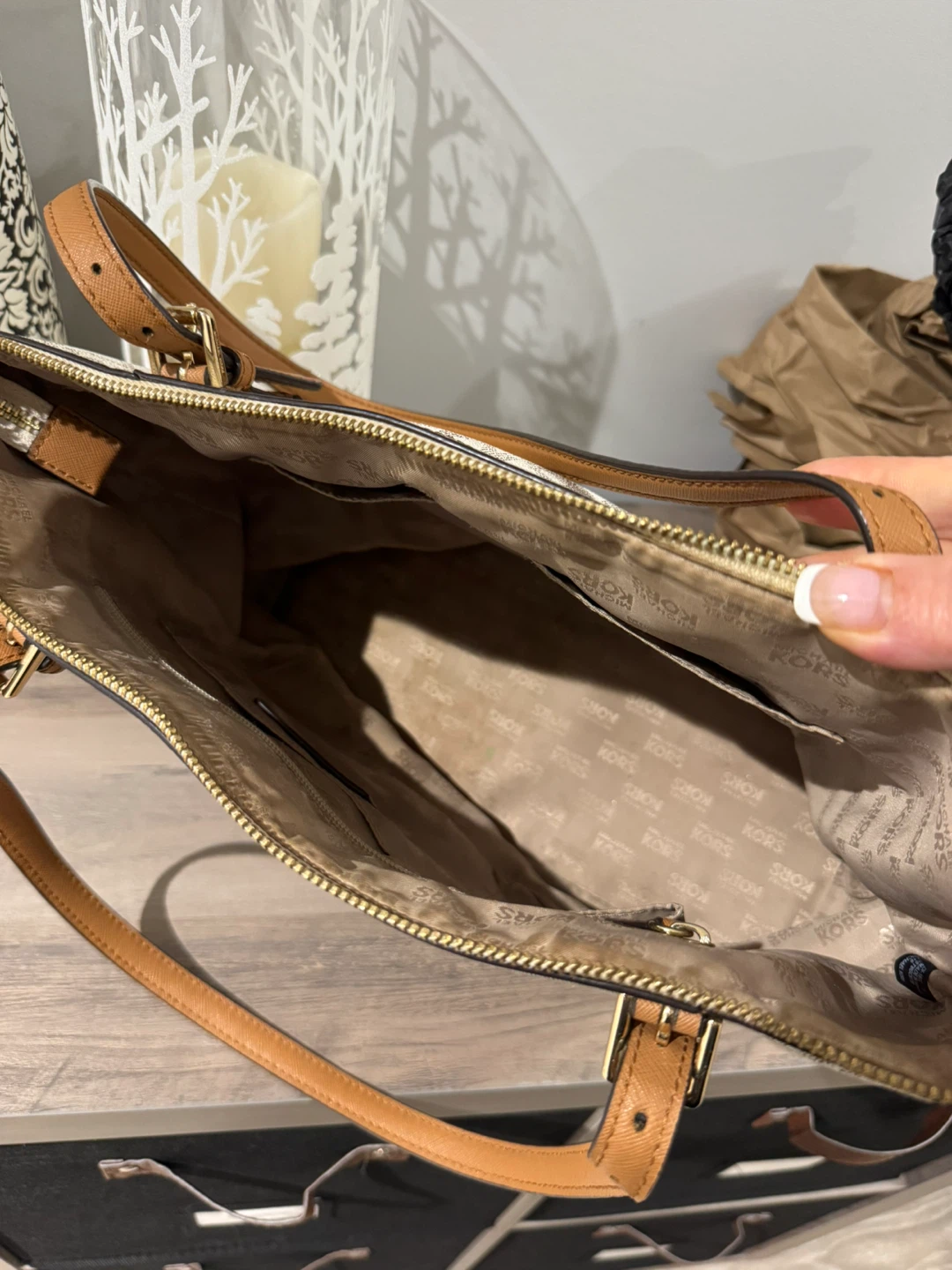 Michael Kors Tote Bag - MK Signature - photo 4