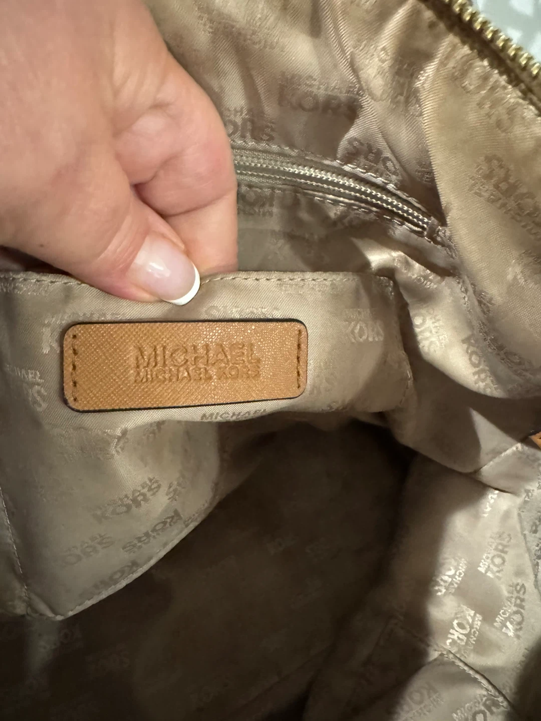 Michael Kors Tote Bag - MK Signature - photo 5