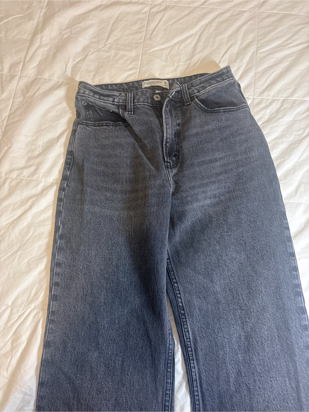 Abercrombie & Fitch High Rise Wide Leg Jeans
