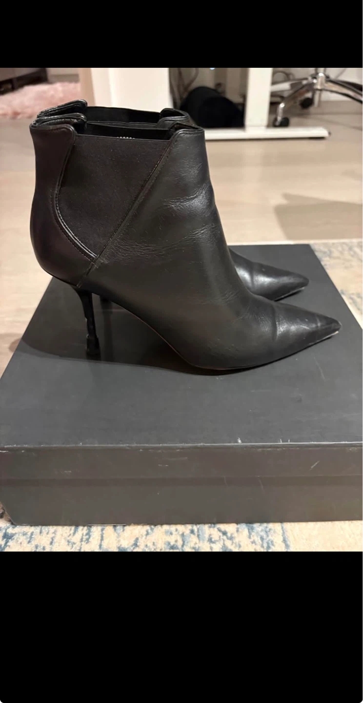 US 9 - BOSS Hugo Boss Black Leather Ankle Boots - photo 2