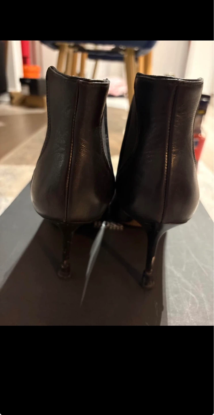 US 9 - BOSS Hugo Boss Black Leather Ankle Boots - photo 4