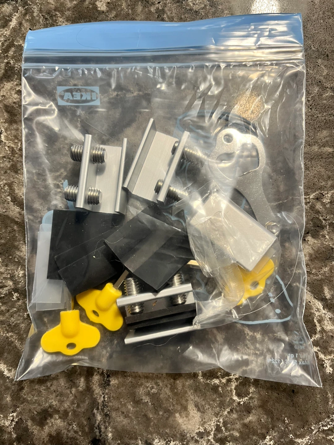 Window Locks - 4 Sets with Keys - photo 2