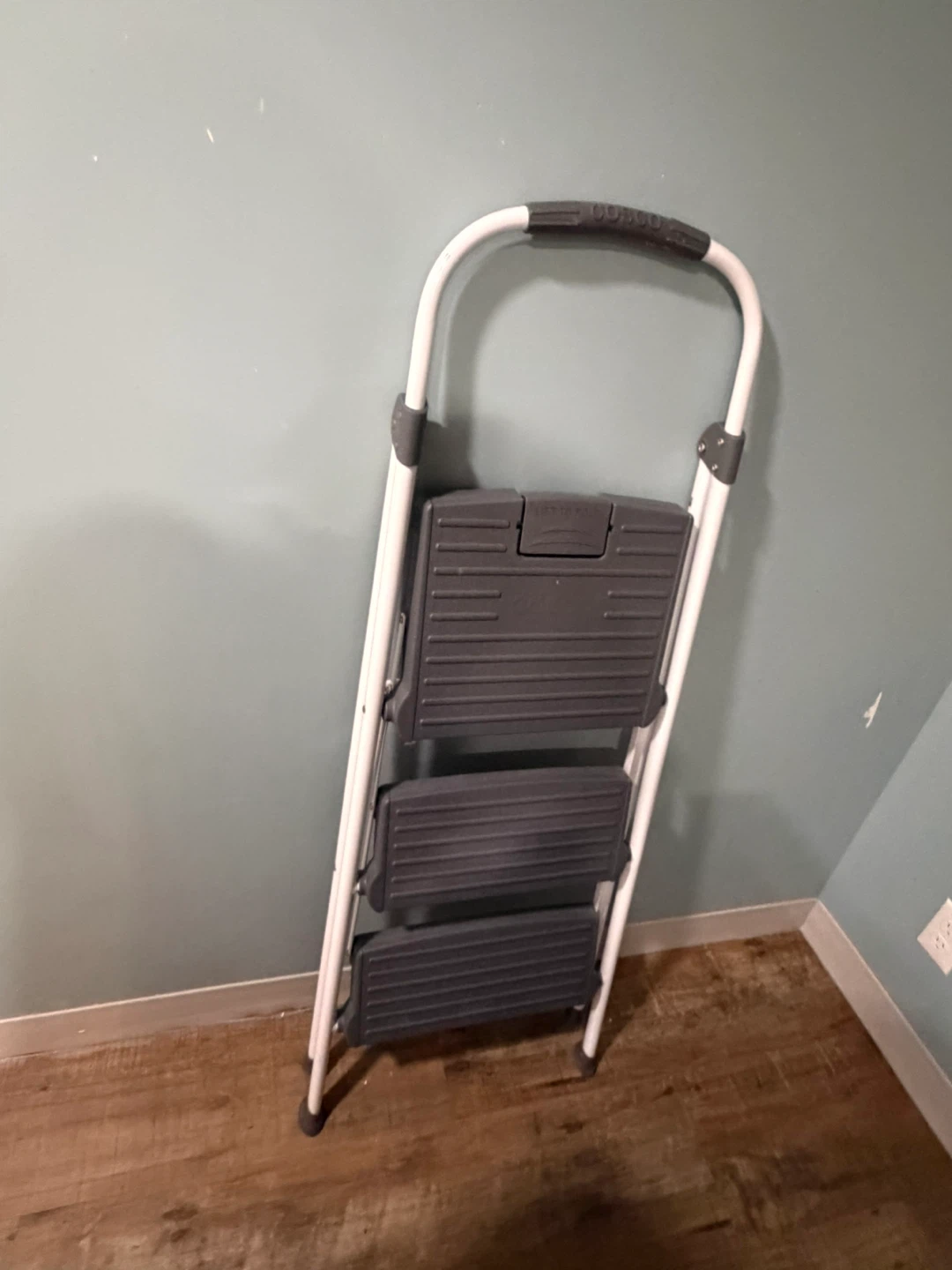 COSCO 3-Step Ladder - photo 4