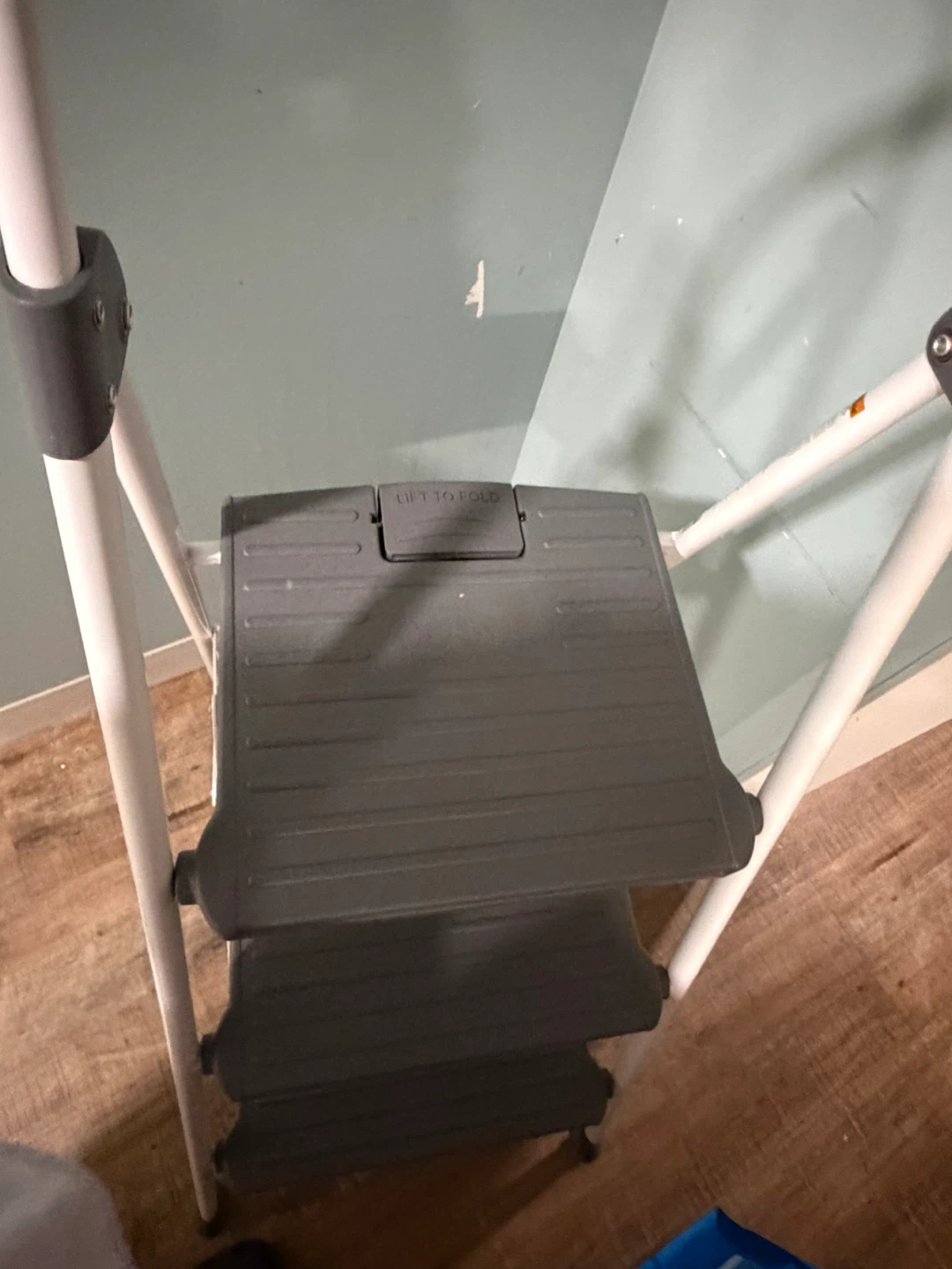 COSCO 3-Step Ladder - photo 2