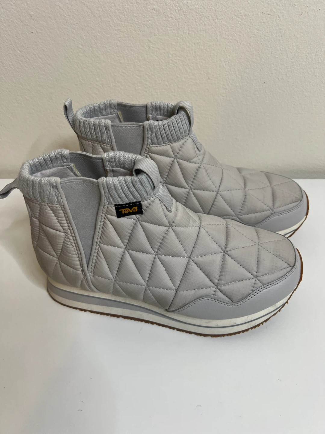 Teva Women's Grey Quilted Ankle Boots