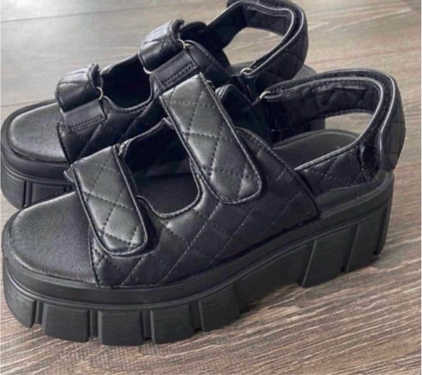 ⚽️Never worn Pretty Little Thing Chunky Sandals size 39