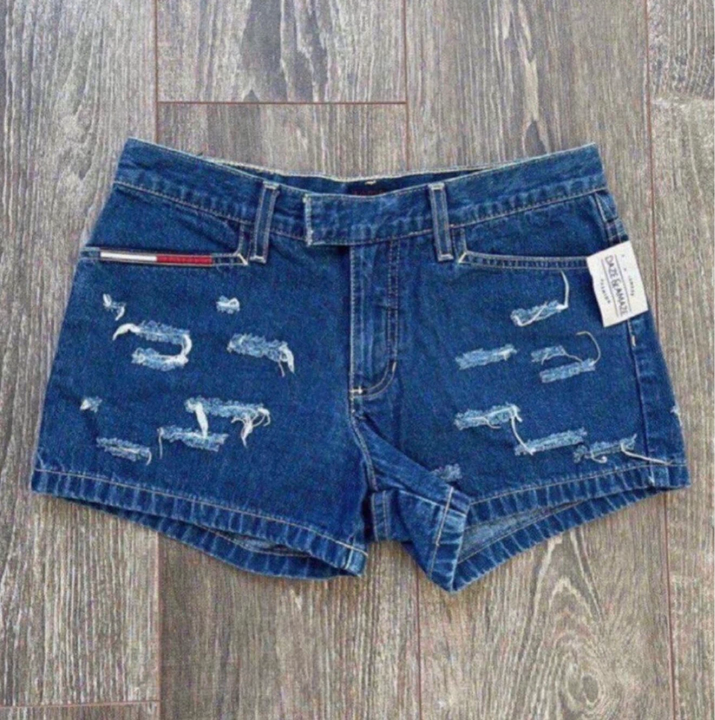 ⚽️Retro Tommy Hilfiger Shorts size 5 - photo 2