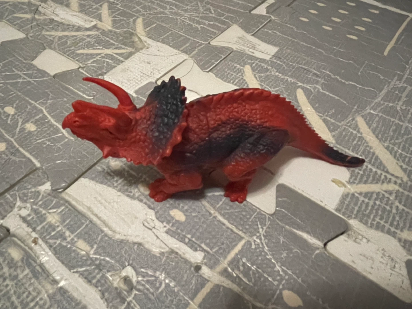⚽️Red Triceratops Dinosaur Toy
