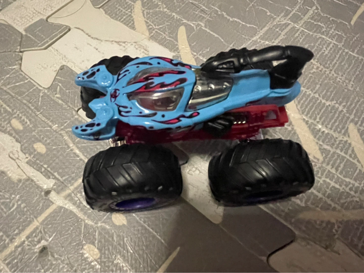 ⚽️Monster Truck Toy Blue with Red Chassis