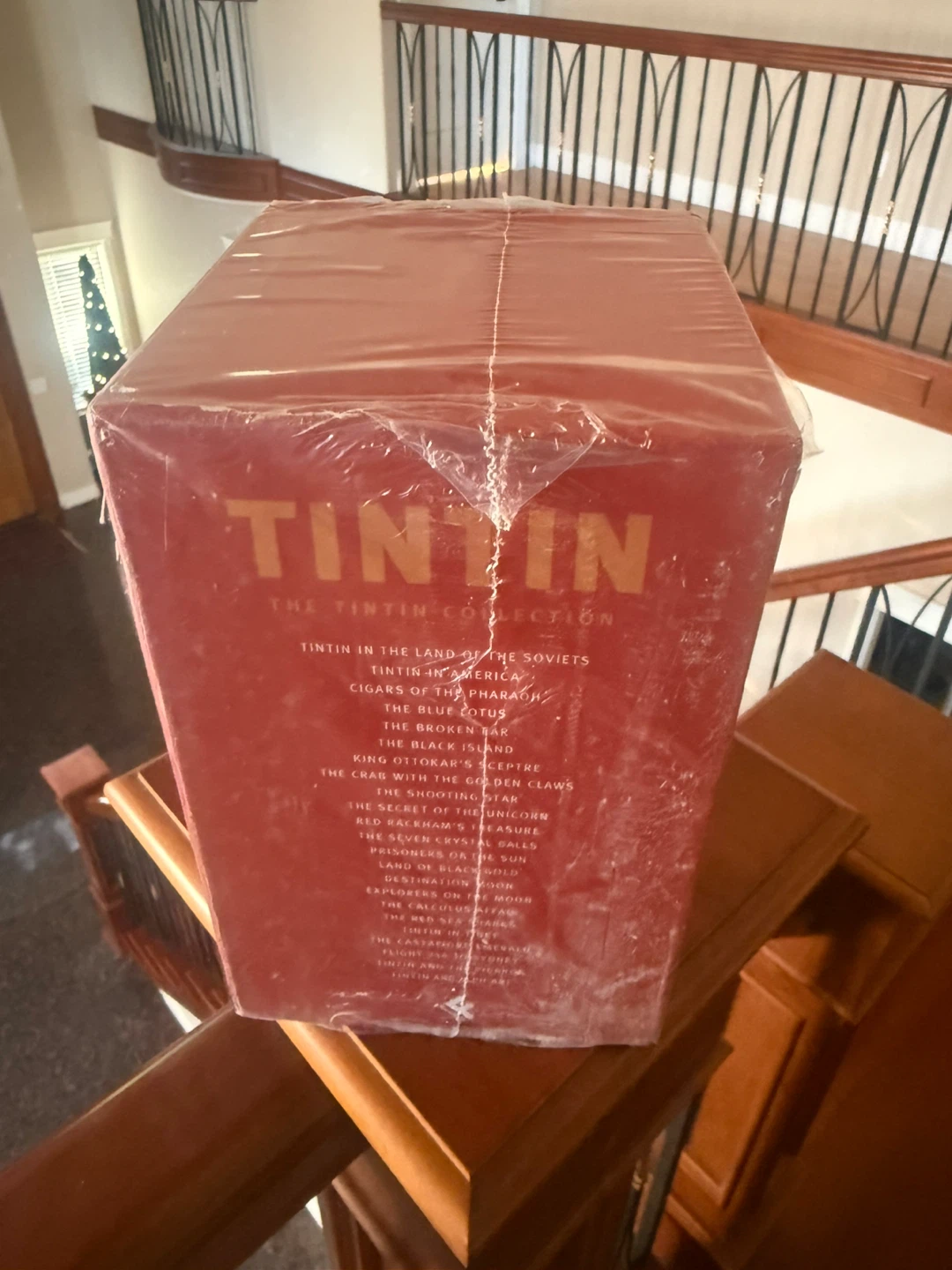 The Adventures of Tintin Collection Box Set 1-8 ripped plastic - photo 2