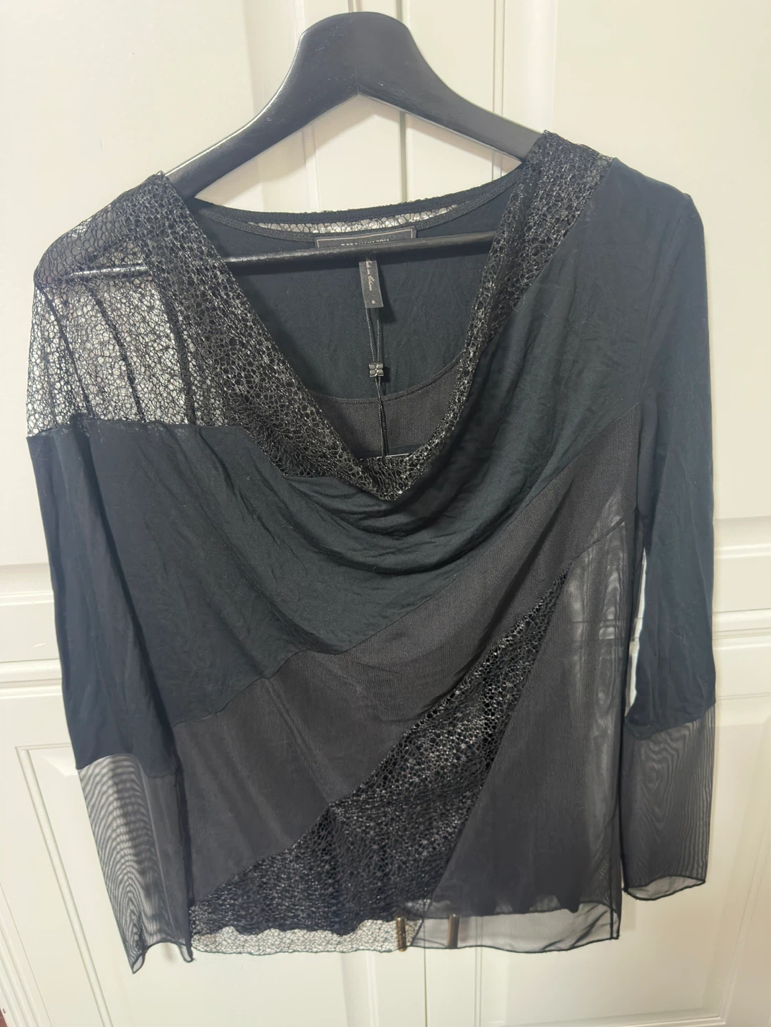 New BCBGMAXAZRIA Black Lace & Mesh Top Size S