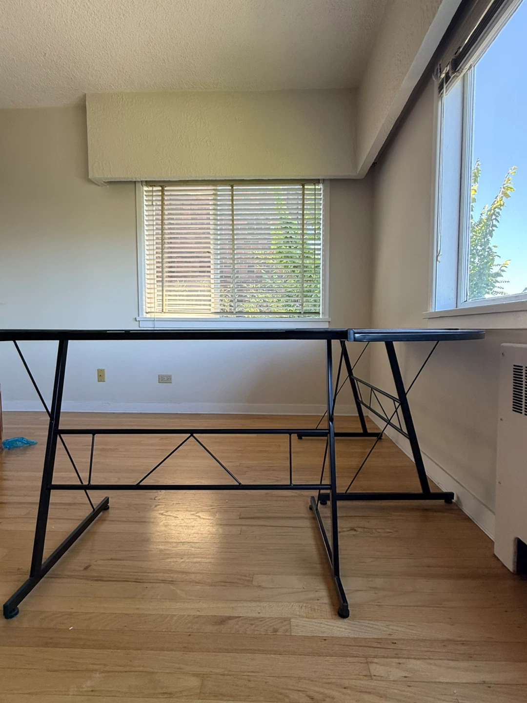 Black L-Shaped Glass Desk for Sale | Kitsilano Pickup - photo 4