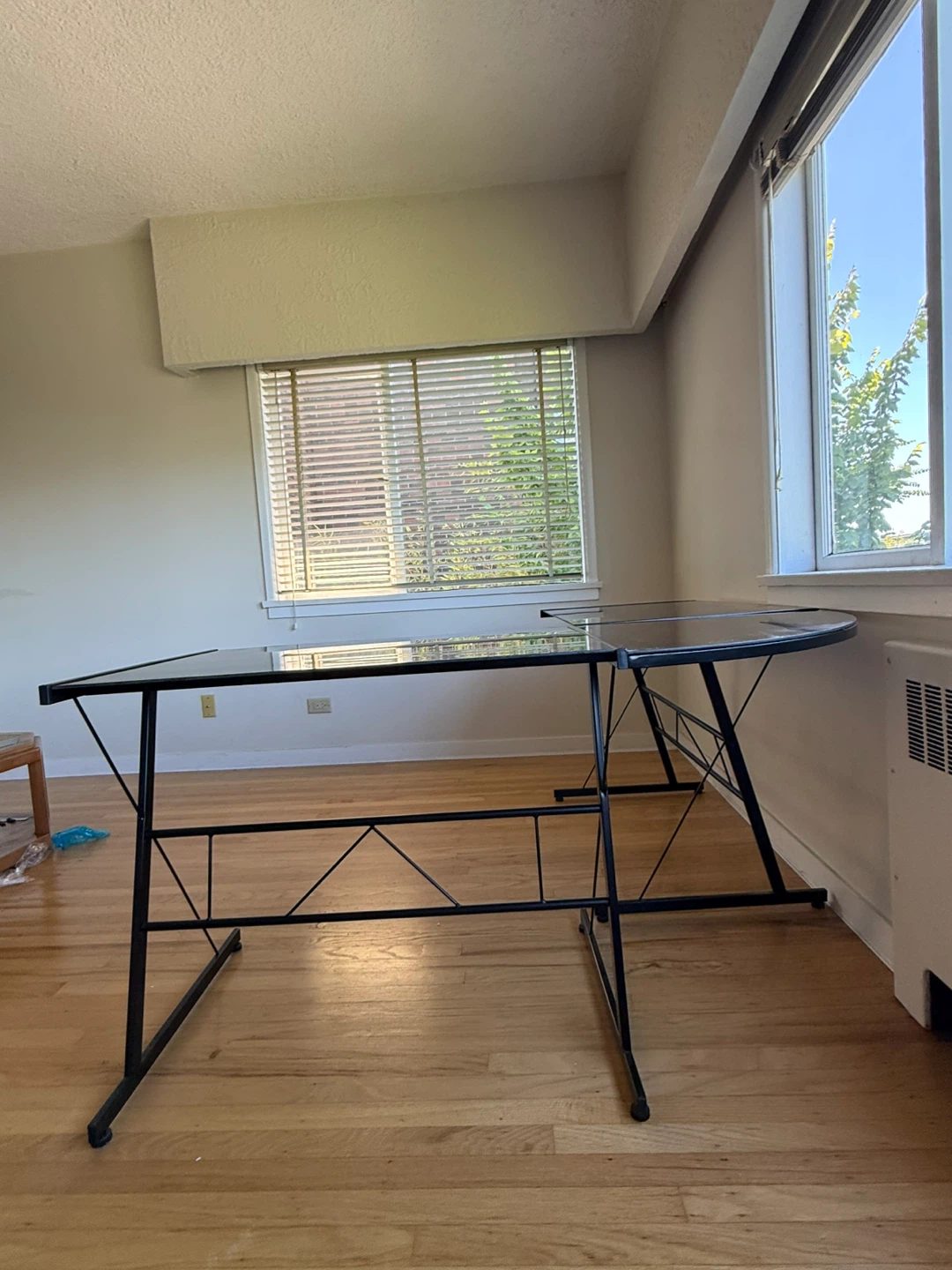 Black L-Shaped Glass Desk for Sale | Kitsilano Pickup - photo 5