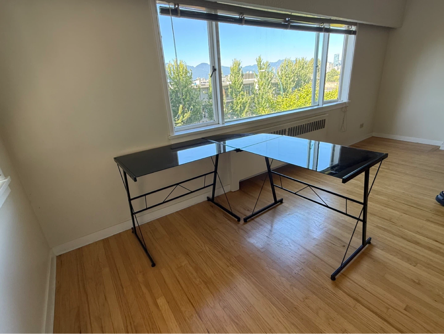 Black L-Shaped Glass Desk for Sale | Kitsilano Pickup - photo 3
