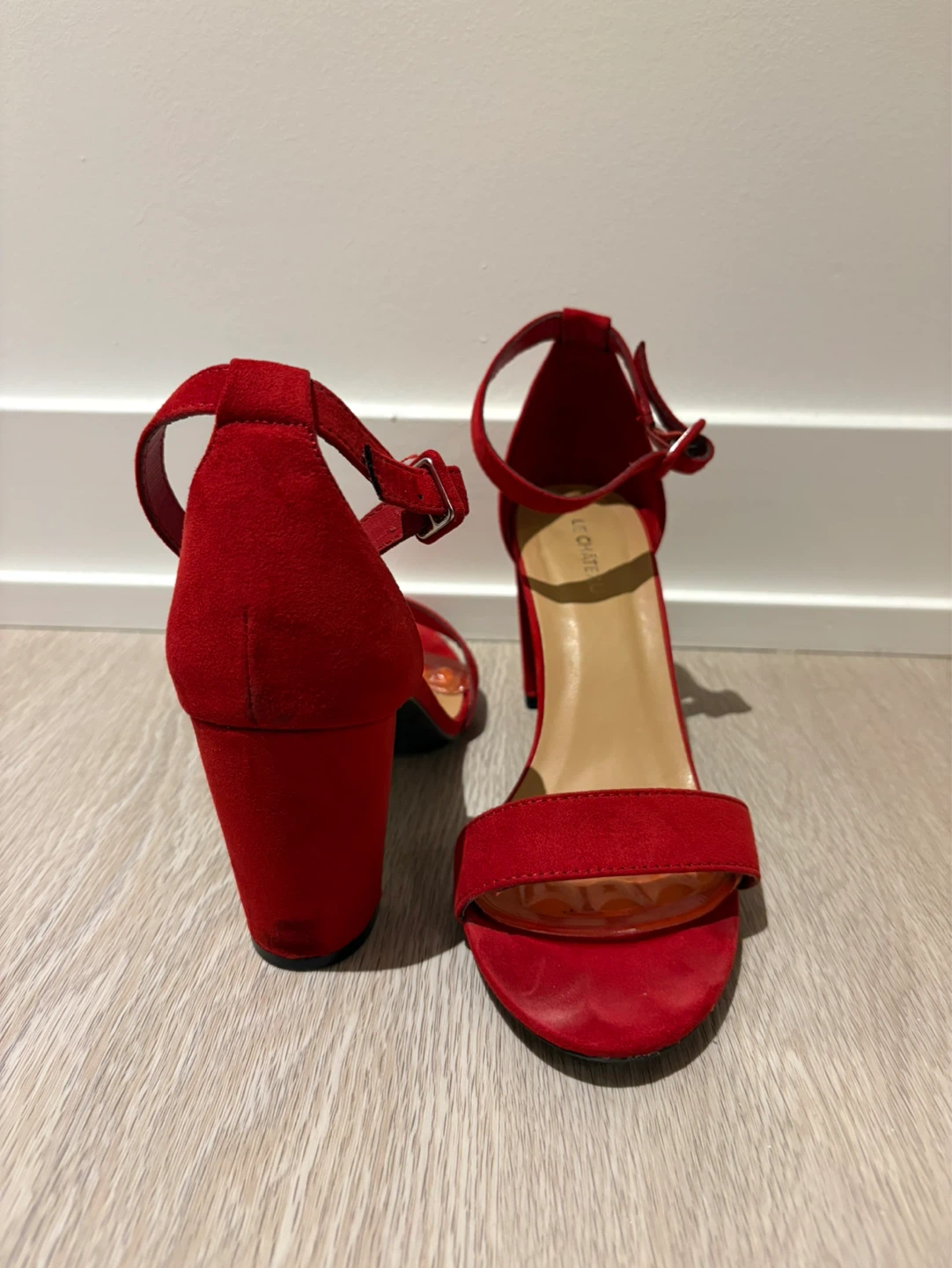 US 39 - Le Château Red Suede Block Heels - photo 2