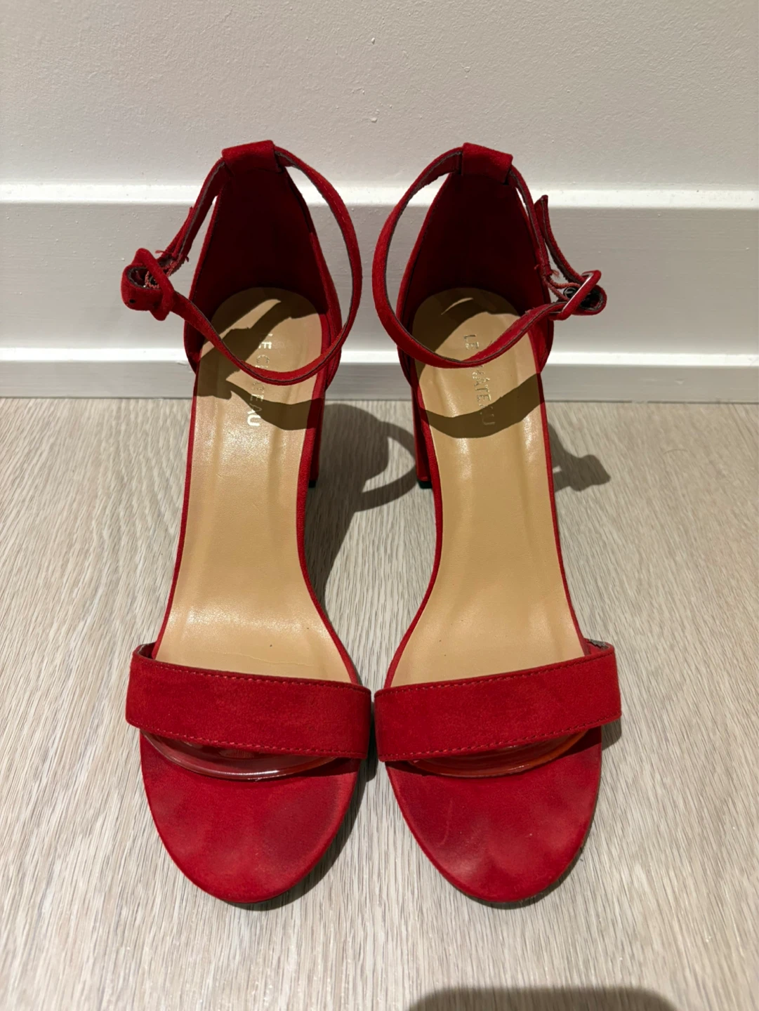 US 39 - Le Château Red Suede Block Heels