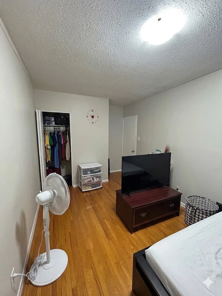 Private Room for Rent - photo 2