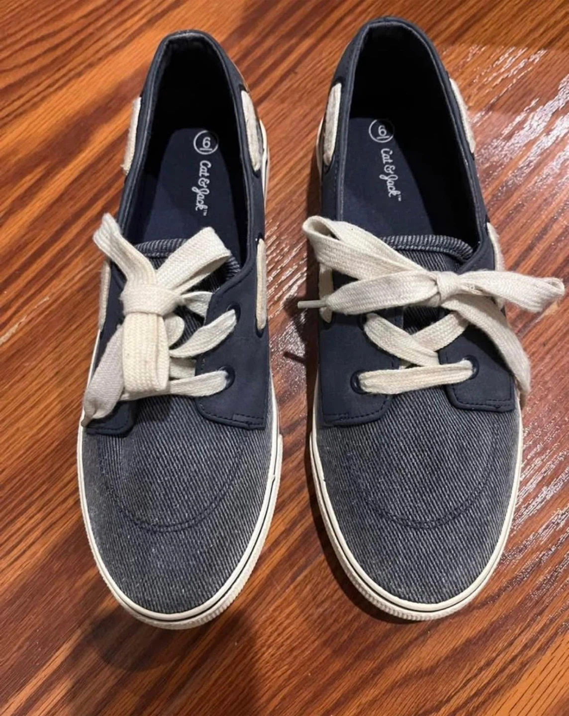 Cat & Jack Navy Blue Canvas Sneakers size 4 and 6 big kids⚽️ - photo 2