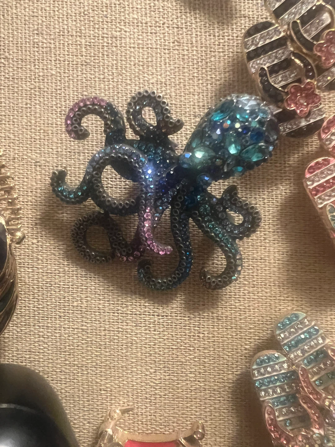 Sparkly Octopus Brooch ⚽