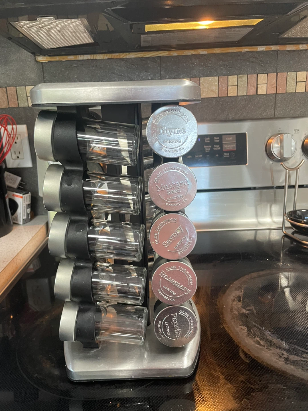 Olde Thompson spinning Spice Rack with 12 Jars - photo 3