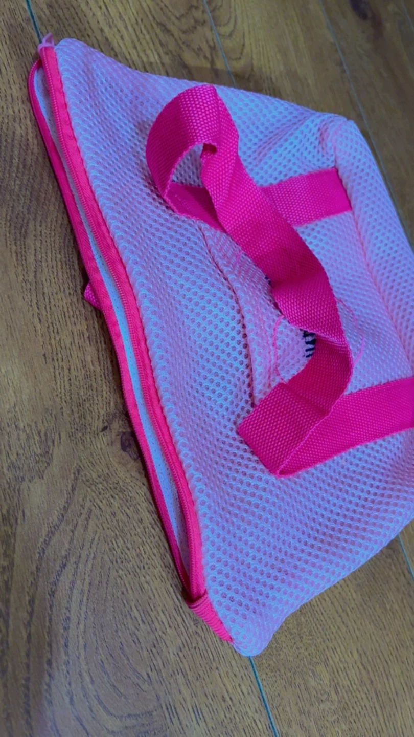 ⚽ Pink Mesh Bag with Heart Graphic - photo 2