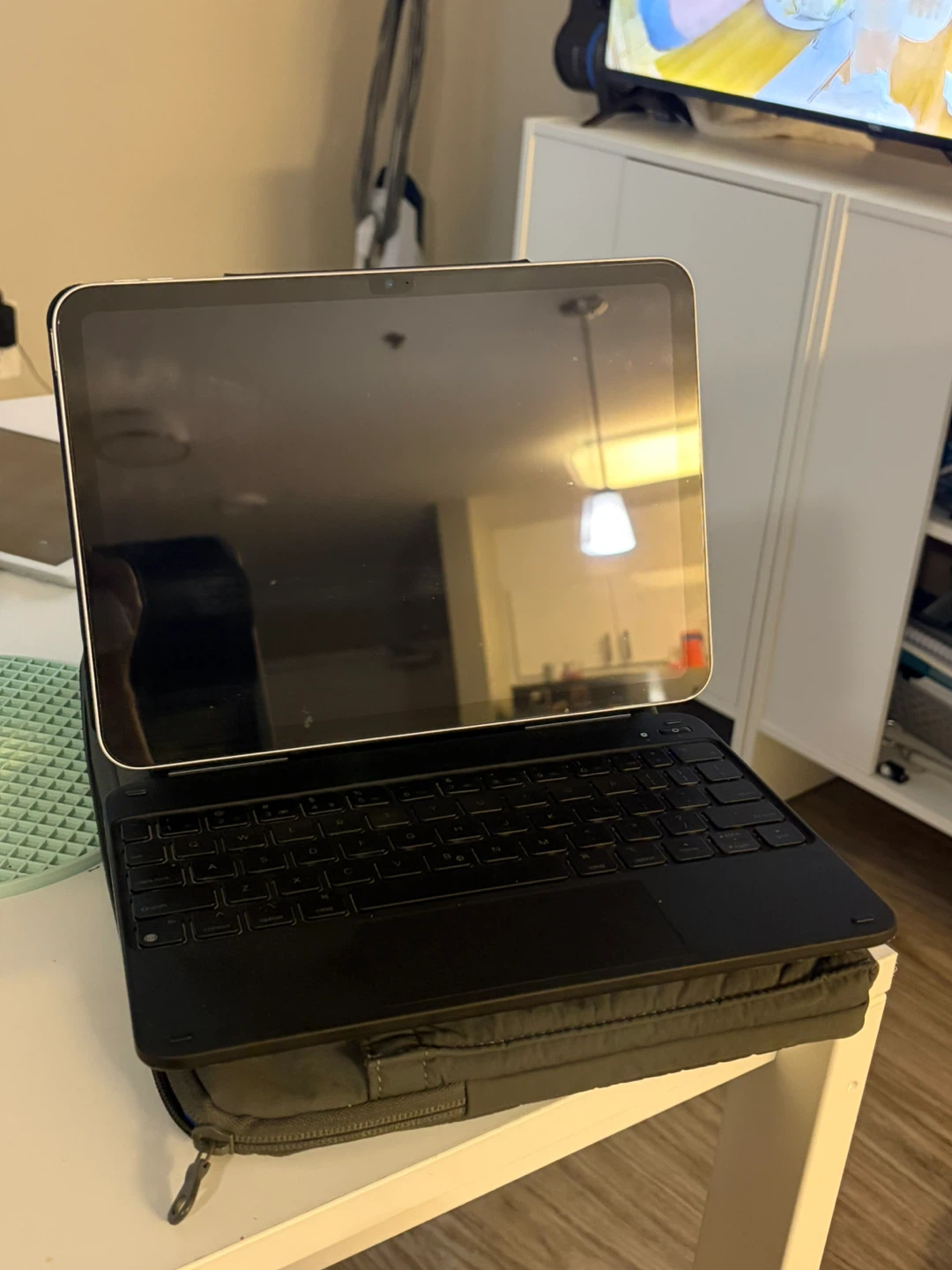 Ipad A16 128G + magic keyboard ( purchased in March 2026 ) - photo 2