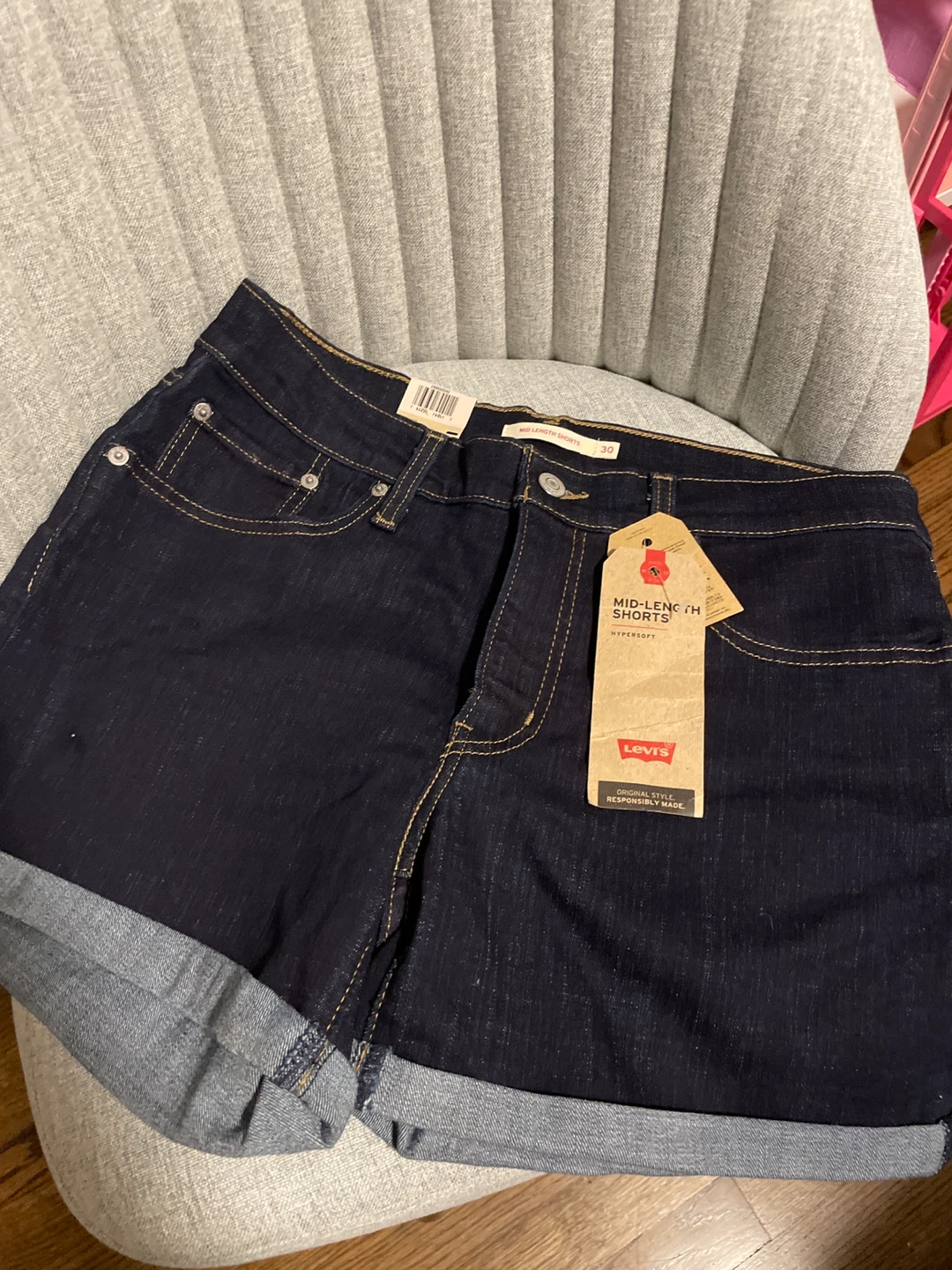 Levi's Mid Length Shorts - Women's Size 10/30