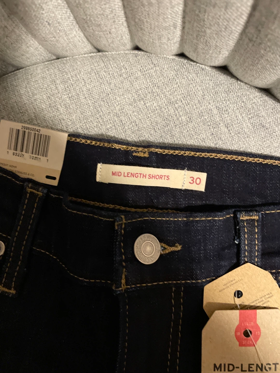 Levi's Mid Length Shorts - Women's Size 10/30 - photo 2