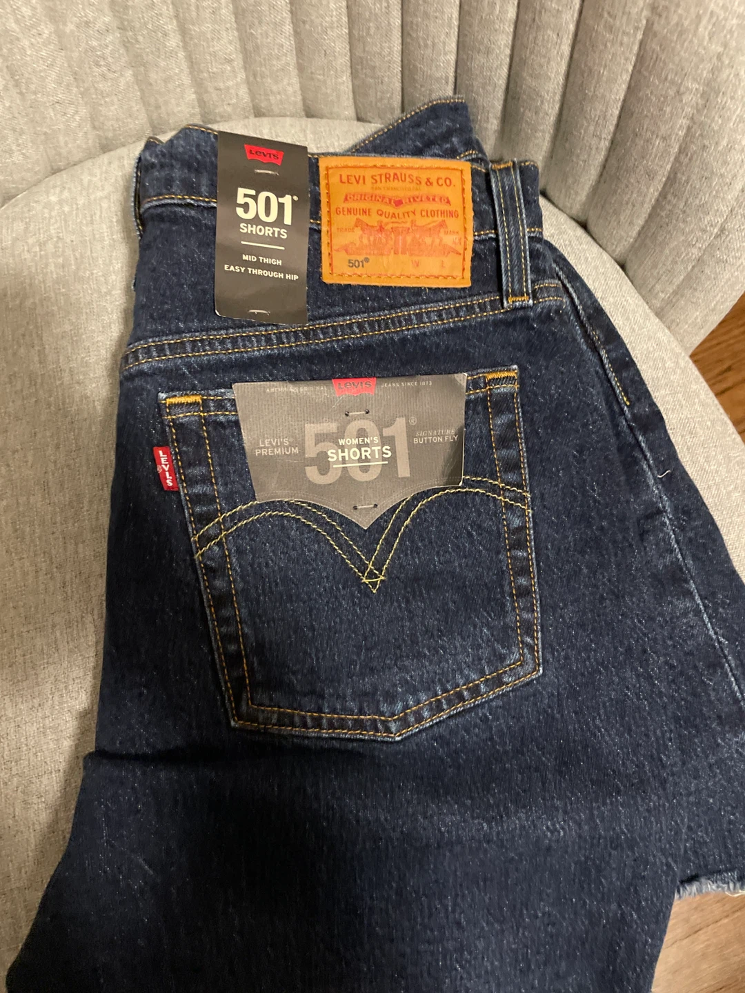 Levi's 501 Women's Premium Mid Thigh Shorts - photo 3