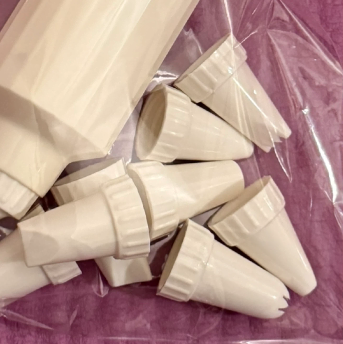 NEW⚽️Cream Decorating Syringe Set with 8 Nozzles - photo 3