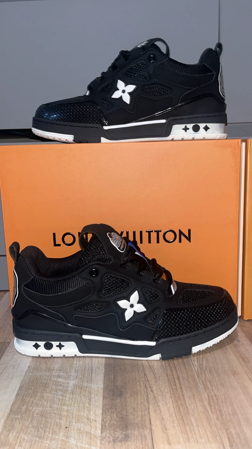 Louis Vuitton Black Sneakers (M10)