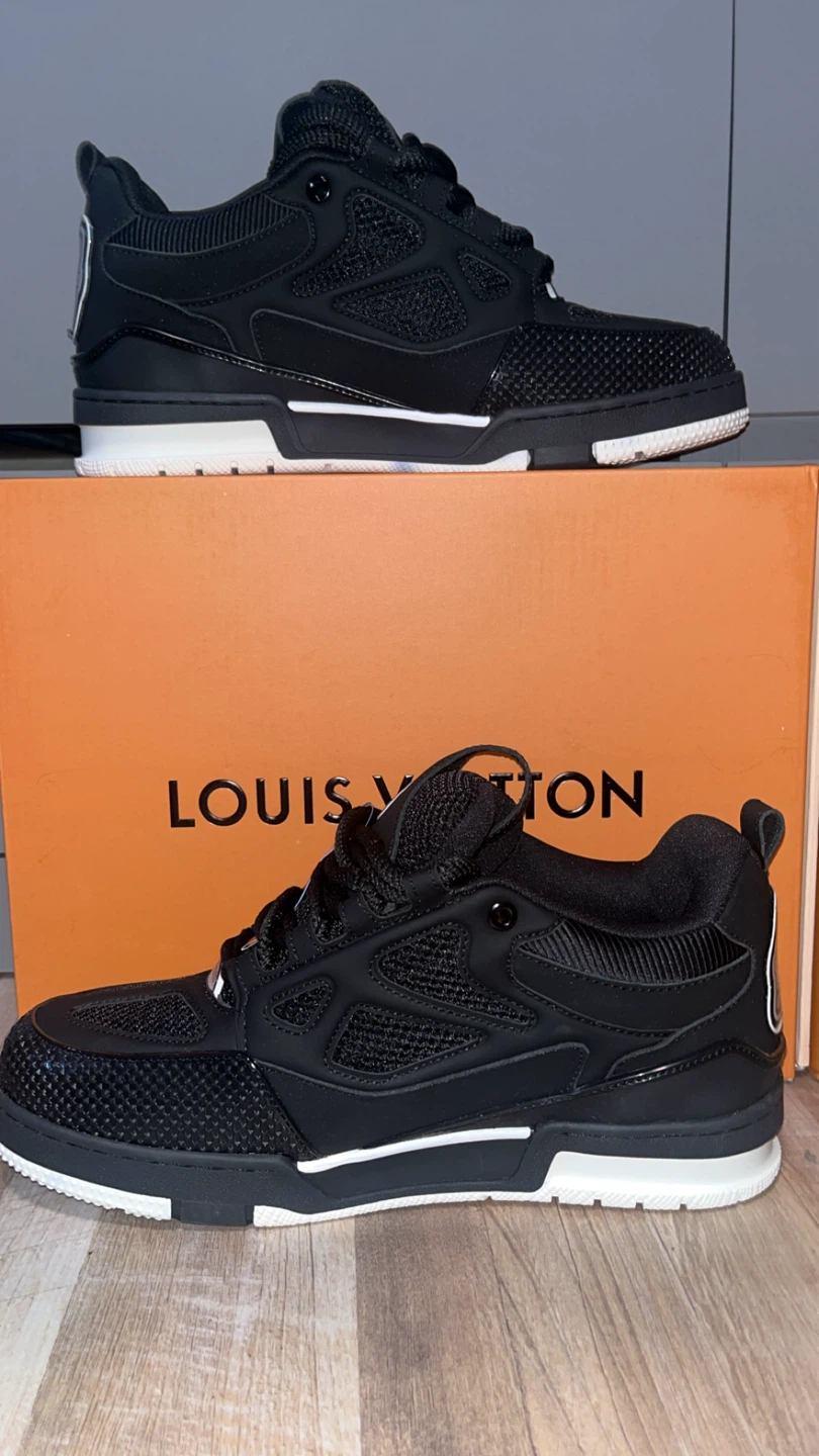 Louis Vuitton Black Sneakers (M10) - photo 2