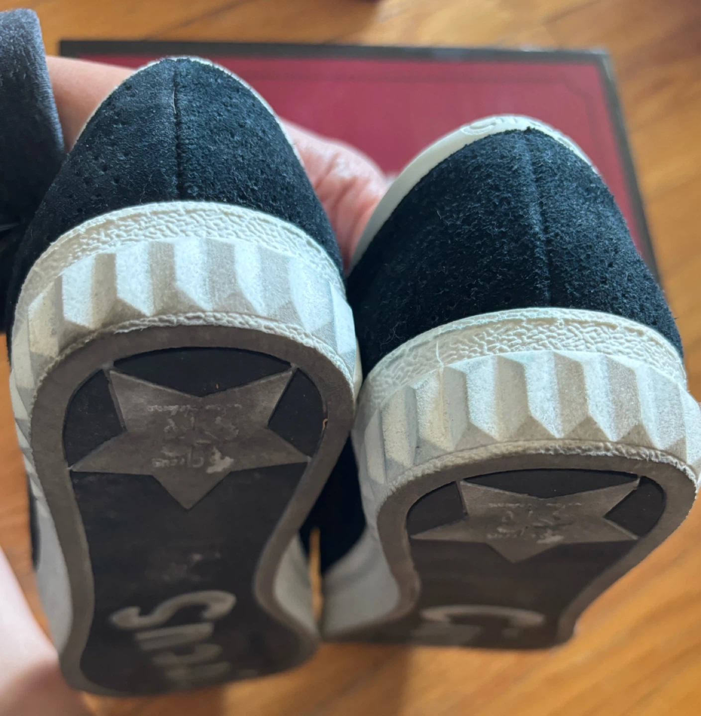 Circus by Sam Edelman Black Suede Slip-On Sneakers - Size 8 ⚽️ - photo 4