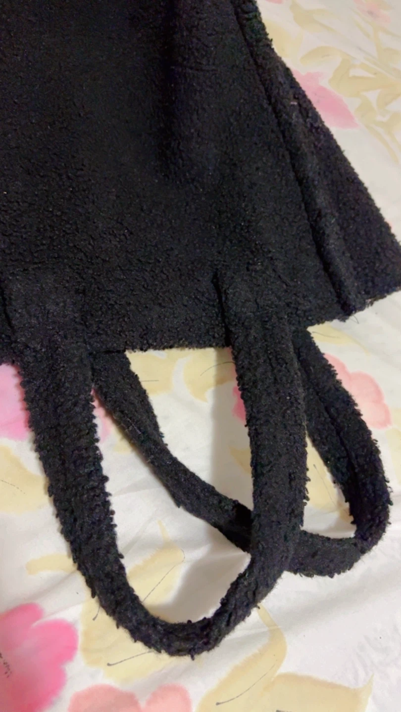 Black ⚽ Fuzzy Tote Bag - photo 3