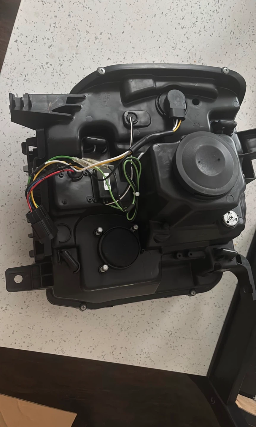 Headlights for GMC sierra 2014-2018 - photo 2
